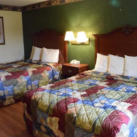 Delux Inn Odessa Buitenkant foto