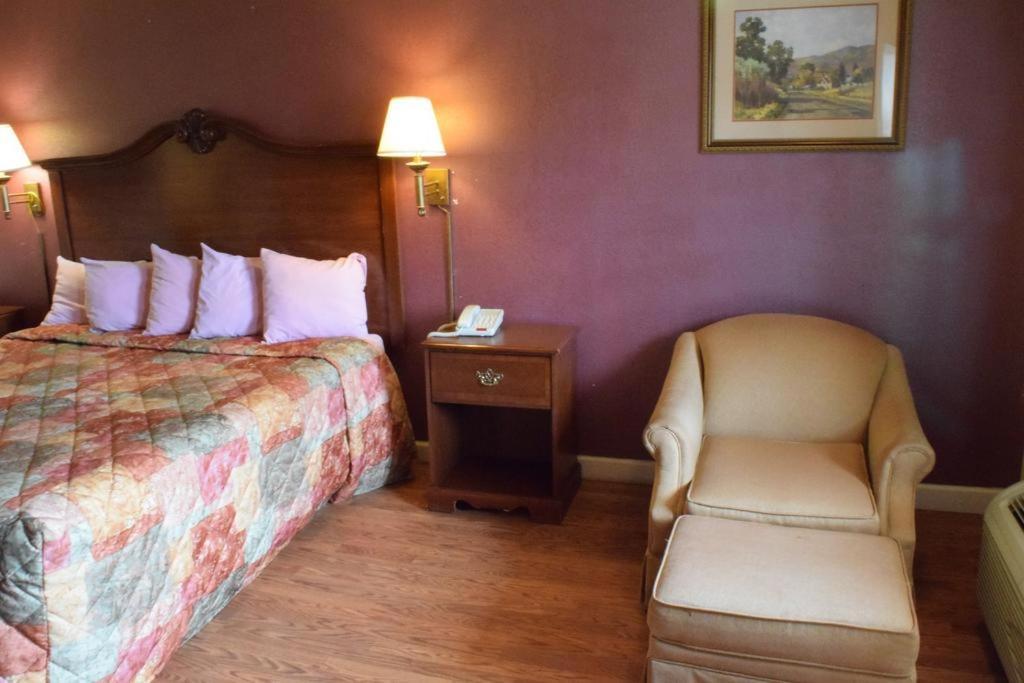 Delux Inn Odessa Buitenkant foto